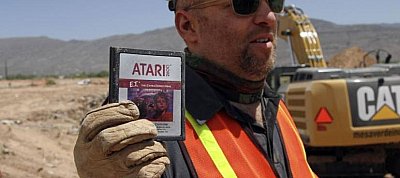 Egy vagyonért árulják a sivatagban kiásott E.T. videójátékokat