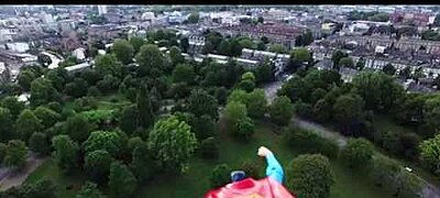 Így repül Superman a drónok korában