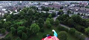 Így repül Superman a drónok korában