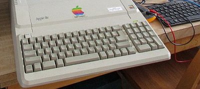 30 éves Apple gépre portolták a Portal játékot