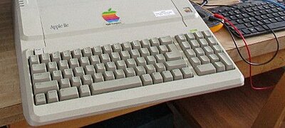 30 éves Apple gépre portolták a Portal játékot