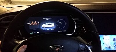 Asztali Linux-ot hekkeltek a Tesla autójára