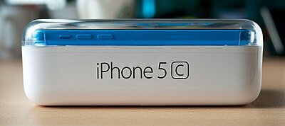 Nem kell az embereknek az új, színes iPhone