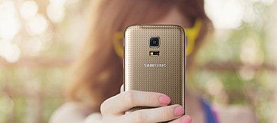 Olcsóbb és kisebb variánst adhat ki a Galaxy S7-ből a Samsung