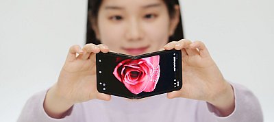 Nem csak befelé, de kifelé is hajtható kijelzős Galaxy telefonokat adhat ki a Samsung