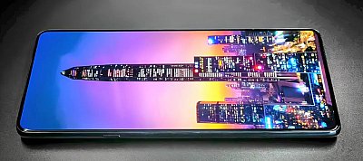 Brutális felbontású szelfi-kamerával fog érkezni a Motorola új Edge X30 szupermobilja