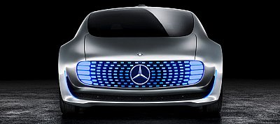 Mercedes: Mégse fogják autóink direkt elütni a gyalogosokat