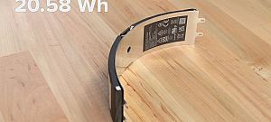 Szétkapták a Facebook új VR sisakját - nagyon furcsa akkut találtak benne