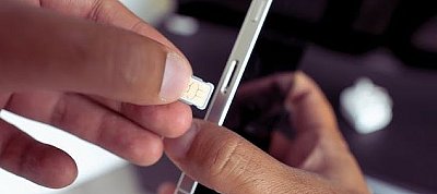 Ki fog hagyni több megszokott dolgot is a jövőre megjelenő egyik iPhone-ból az Apple