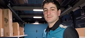 Jópofa videóban mutatja be az Amazon csomagjainak kiszállítási folyamatát