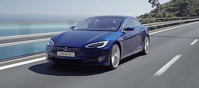 Elismerte a Tesla: Nem képesek önvezetésre önvezetőnek hívott autói - és nem is lesznek képesek rá mostanában