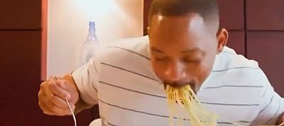 Megszakadsz ha meglátod Will Smith legújabb, "mesterséges intelligenciás" spagettievő klipjét