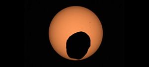 Videó mutatja meg hogyan néz ki egy napfogyatkozás a Marsról nézve