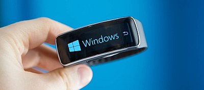 Októberben érkezhet a Microsoft szupervékony okosórája