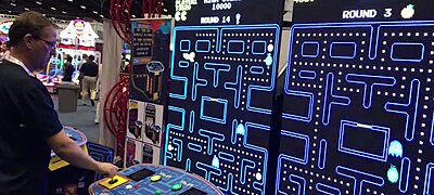 Így néz ki a világ legnagyobb, majd' 3 méteres Pac-Man játéka