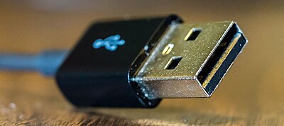 Új, vékonyabb formát fog kapni az USB csatlakozó