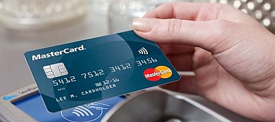 15.000 forintra nő az PIN-kód nélküli bankkártyás vásárlások limitje
