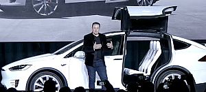 3.2 mp alatt gyorsul 100-ra a Tesla új SUV-ja, a Model X