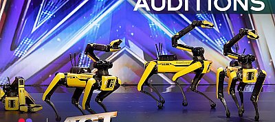 Videón, ahogy a Spot robotkutyák fellépnek az amerikai Megasztárban