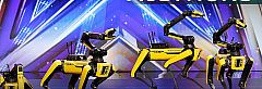 Videón, ahogy a Spot robotkutyák fellépnek az amerikai Megasztárban