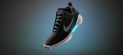November végétől lesz kapható a Nike önbefűző okoscipője