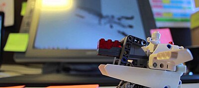 LEGO-ból építhetnek műkart maguknak a végtaghiányos gyerekek
