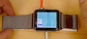 Felhekkelték a Windows 95-öt az Apple Watch-ra