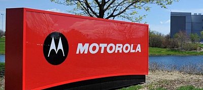 Eladja a Google a Motorola mobilrészleget a Lenovo-nak