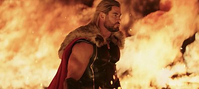 Vicces "gyúrós" videót osztott meg Chris Hemsworth az utolsó Thor filmből