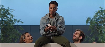 Megint beszól az Apple-nek új reklámjában a Samsung