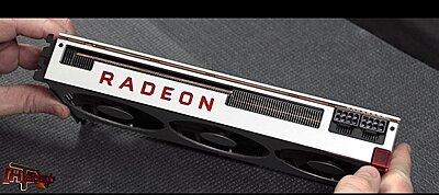 Szétkapták az AMD új Radeon VII videókártyáját - és ezt látták benne