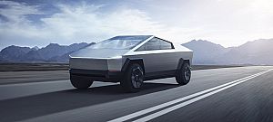 Két év után új videó jött a Tesla acélból készült terepjárójáról, a Cybertruckról