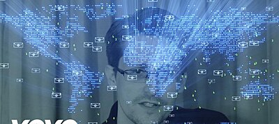 Saját zenei videóklipet adott ki Edward Snowden