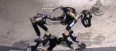 Még lassan, de már jár az első majomszerű robot