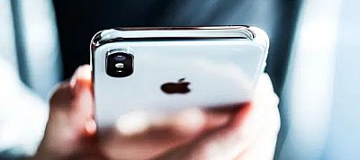 Mégsem fog illegális képek után kutakodni az iPhone-okon az Apple