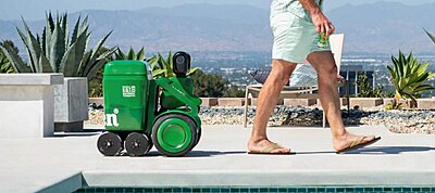 Sörszállító robotot tervezett a meleg nyári napokra a Heineken
