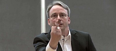 Durva törésponthoz érkezett, kettészakadhat a Linux fejlesztése