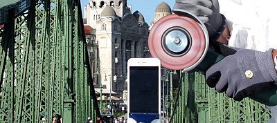 Napi humor: Így frissíthetsz olcsón iPhone 6-ról iPhone 7-re