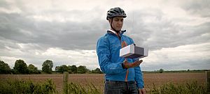 Megcsinálták a postadrónt, ami a kezünkbe nyomja a csomagot