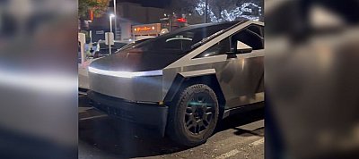 A Knight Rider-t fogja idézni a Tesla Cybertruck indítási szekvenciája