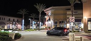 Videó: Itt a Tesla okoshívás funkciója, amivel odavezeti magát a tulajdonoshoz