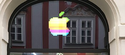 Páratlan méretű Apple múzeum nyílt Prágában