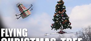 Itt az év legabszurdabb drónja, a repülő karácsonyfa