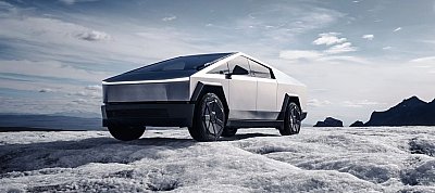 Megint baj van a Cybertruck-okkal, újra vissza kell hívnia őket a Tesla-nak