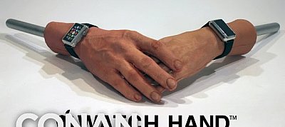 Napi humor: Itt a megoldás az Apple Watch tetoválás-problémájára
