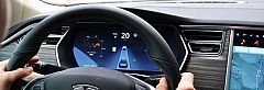 Megint balesetet okozott a Tesla beépített robotpilótája
