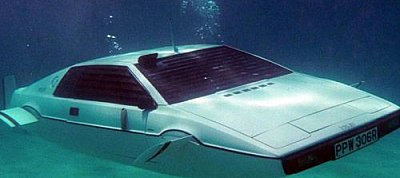 Hihetetlen, de igaz: Tényleg kétéltű jármű a Tesla