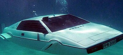 Hihetetlen, de igaz: Tényleg kétéltű jármű a Tesla