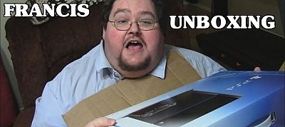 Napi humor: Francis kidobozolja a PlayStation 4-et