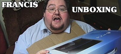 Napi humor: Francis kidobozolja a PlayStation 4-et